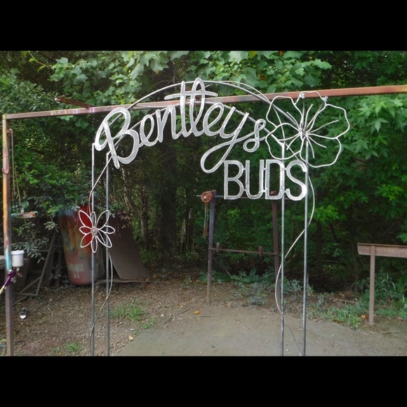 Meet your Posher, Samantha - Picture 1 of 1